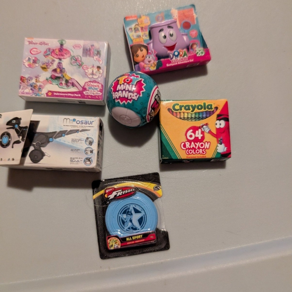 Crayola Pink Learning Toy Set with Bright Colors